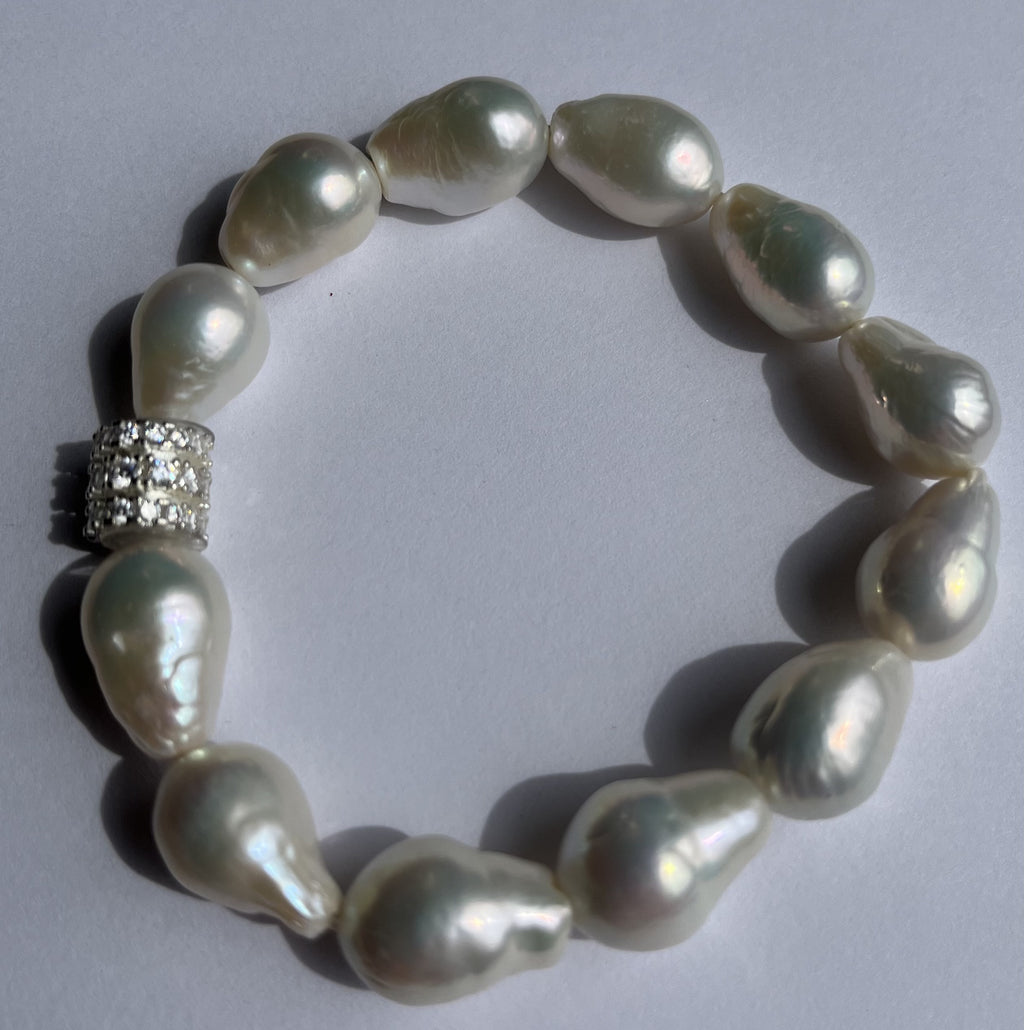 Green Overtone Baroque Freshwater Pearl Bracelet with Crystal Spacer
