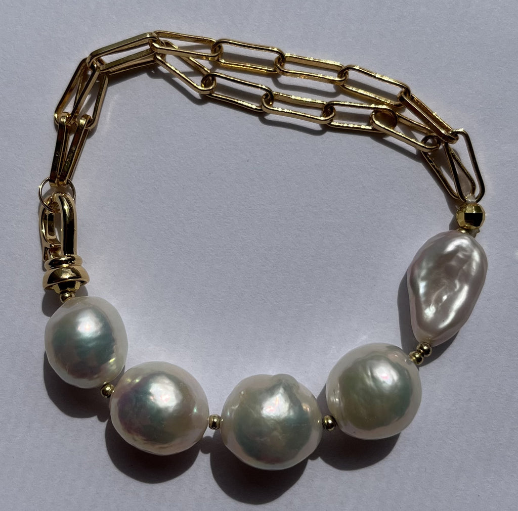 Modern Gold Chain Baroque Pearl Bracelet