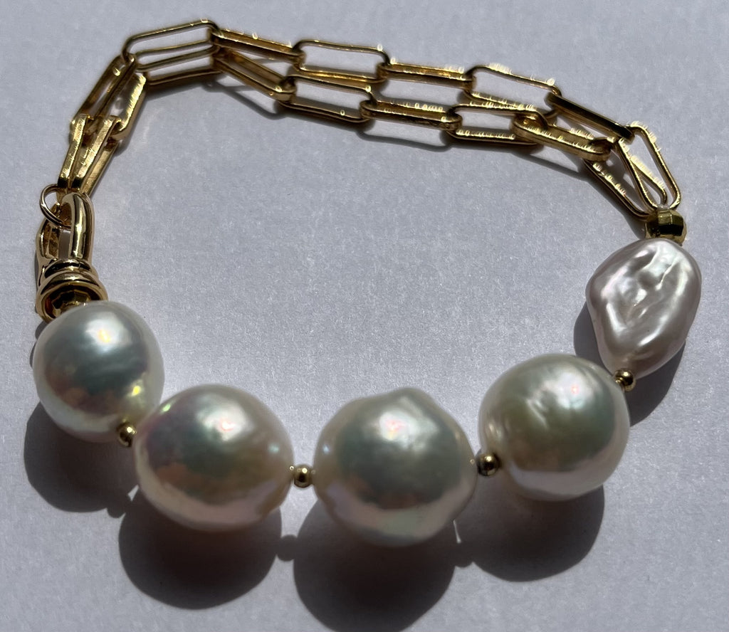 Modern Gold Chain Baroque Pearl Bracelet